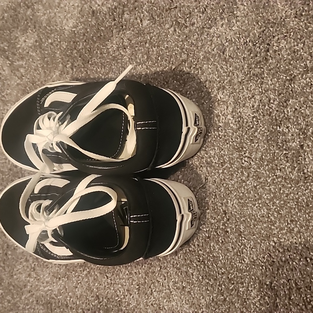 Vans - Picture 2 of 3